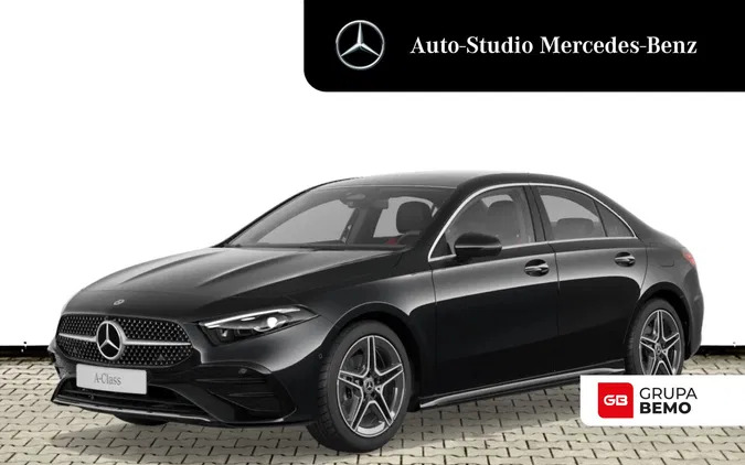 samochody osobowe Mercedes-Benz Klasa A cena 189000 przebieg: 5, rok produkcji 2023 z Łódź